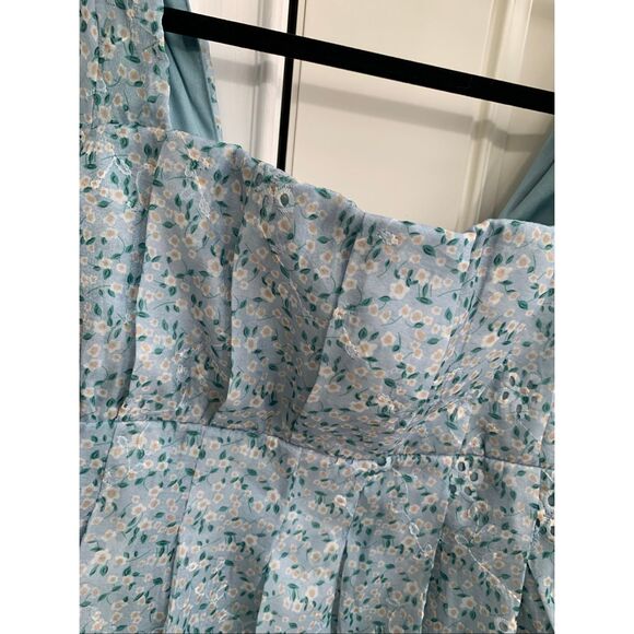 Dainty Effect Blue Floral Embroidered Pleated Puff Sleeve Top NWT - Picture 11 of 12